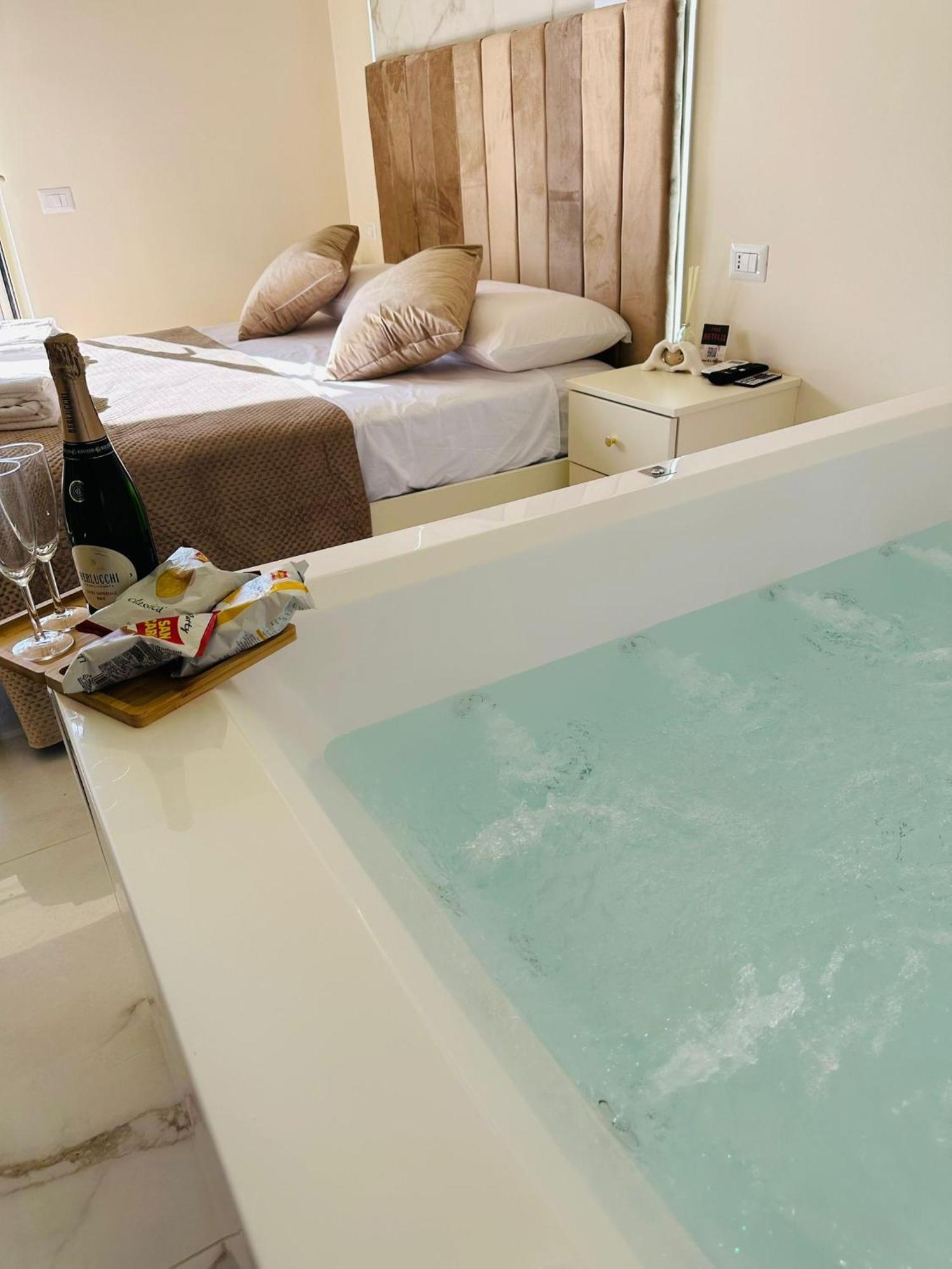 Bed & Breakfast Lovedream