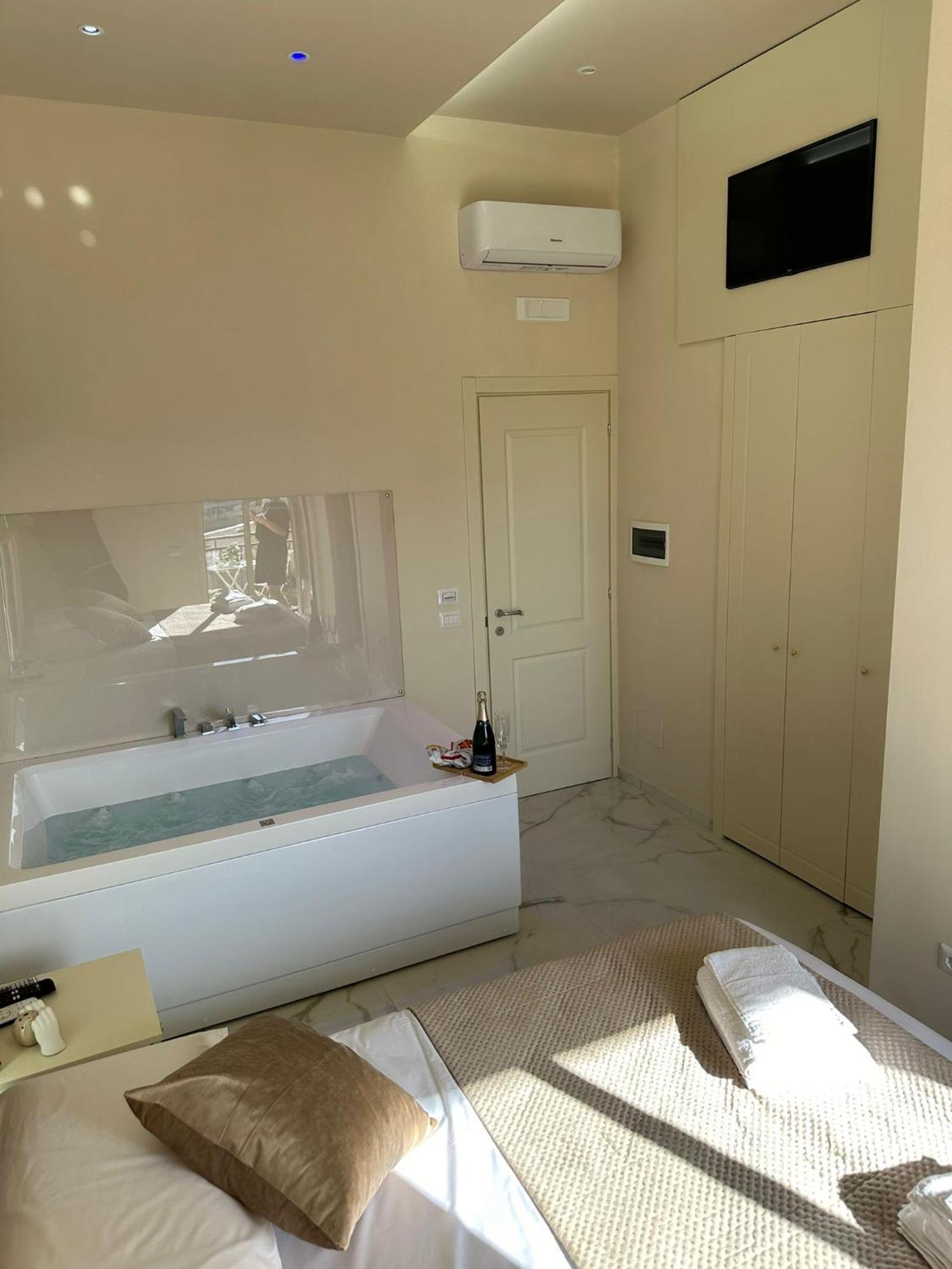 Bed & Breakfast Lovedream Napoli
